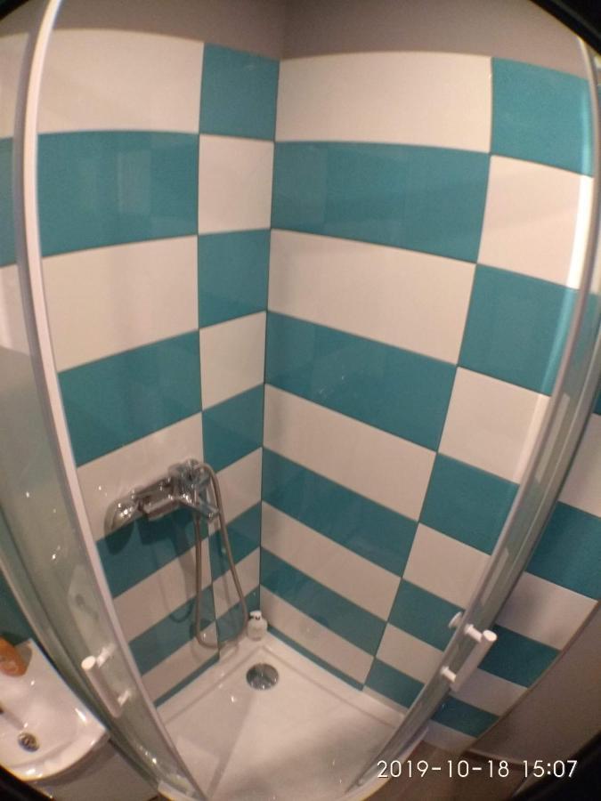 2120 Przyjazni 4 - Tanie Pokoje - Samodzielne Zameldowanie - Self Check In Poznań Kültér fotó