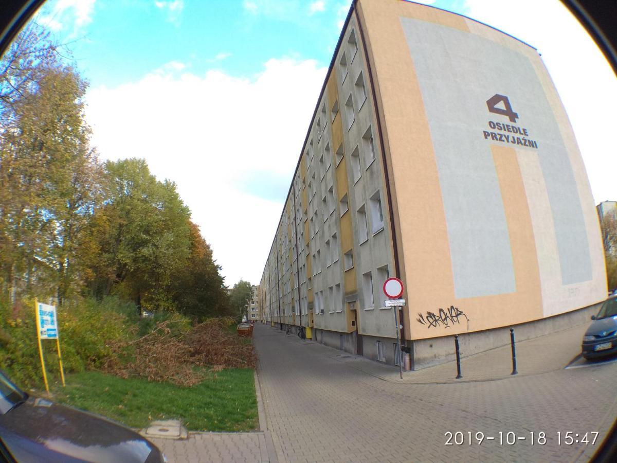 2120 Przyjazni 4 - Tanie Pokoje - Samodzielne Zameldowanie - Self Check In Poznań Kültér fotó