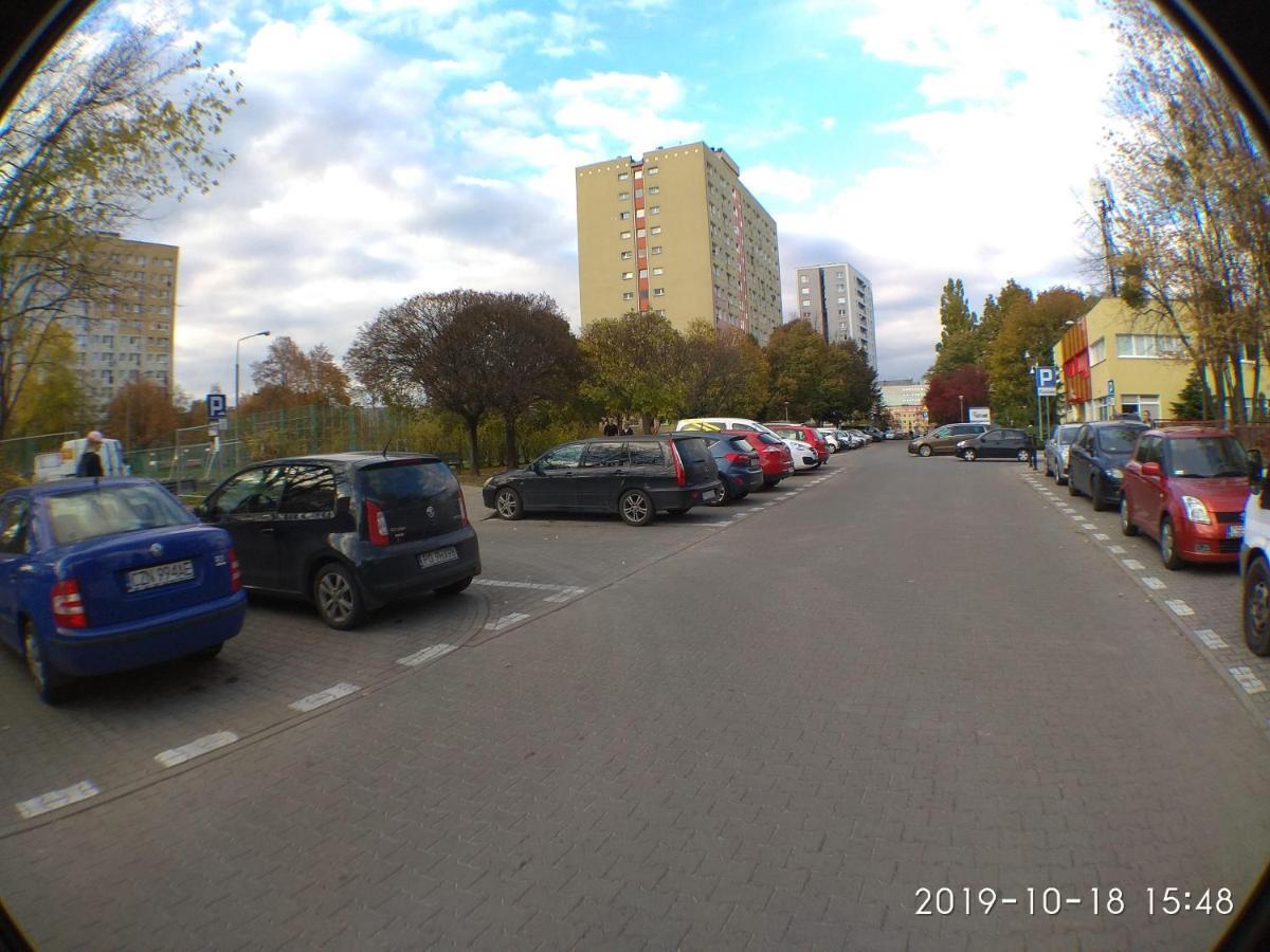 2120 Przyjazni 4 - Tanie Pokoje - Samodzielne Zameldowanie - Self Check In Poznań Kültér fotó