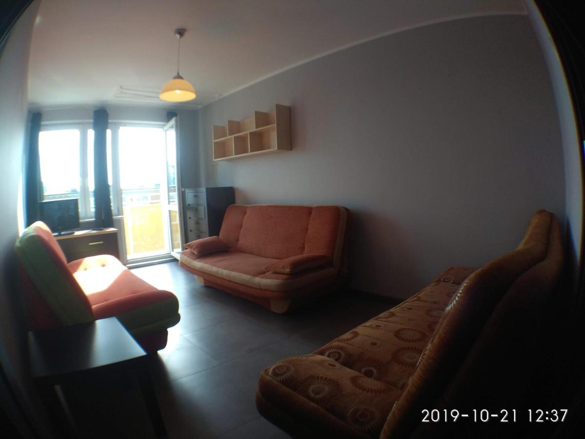 2120 Przyjazni 4 - Tanie Pokoje - Samodzielne Zameldowanie - Self Check In Poznań Kültér fotó